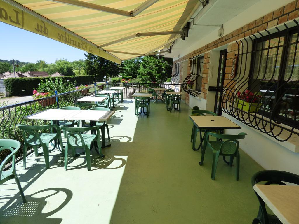Hotel Restaurant La Chaumiere Du Lac แคลวูซ์-เลส์-ลาคส์ ภายนอก รูปภาพ